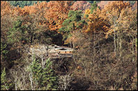 Blick auf die Aussichtsplattform in den kanonenbergen vom Müggelturm aus gesehen