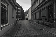 Böttcherstraße und St. Laurentiuskirche bei Nacht